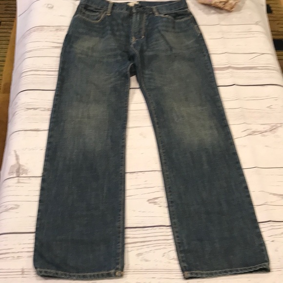 GAP Other - Gap men’s easy authentic jeans.